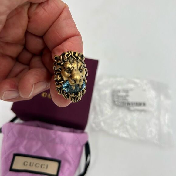 Women’s Gucci , lion head, blue and gold statement ring size 5 made in Italy - Picture 5 of 6